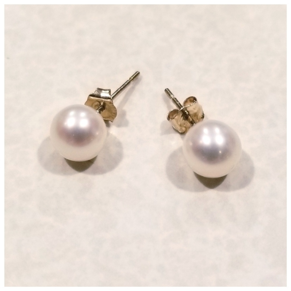 14K Yellow Gold Cultured Pearl Stud Earrings 6mm